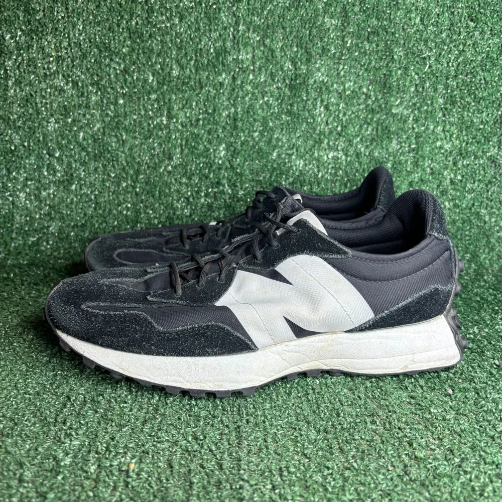 New Balance 327 Suede Nylon Lifestyle Retro Sneaker Black White Mens Size 9‎